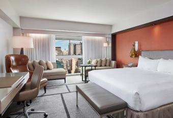 Millennium Hilton New York One UN Plaza allows 18 year olds to book a room