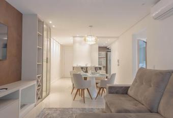 Apartamento Novo Centro de Gramado allows 18 year olds to book a room