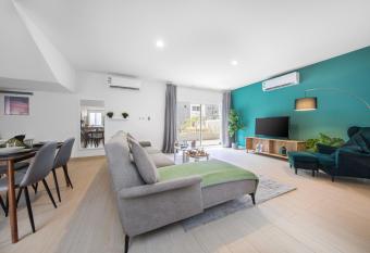 Mabaat - White Pearl Al Basatin - 600 allows 18 year olds to book a room