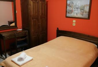 Guesthouse Chotos has Balcony rooms