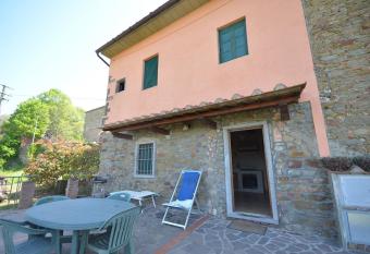 Casa Mela has Balcony rooms