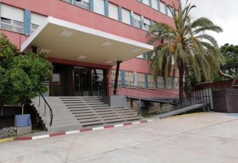 Aparthotel Montcada allows 18 year olds to book a room