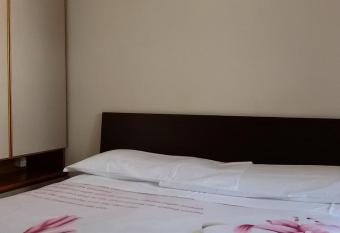 Albergo Luca allows 18 year olds to book a room