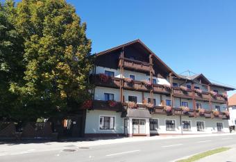 Hotel&Wirtshaus Sonne has Balcony rooms