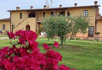 il Chiassetto Agriturismo No Kids allows 18 year olds to book a room