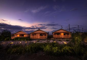 -Pet Friendly- Miners Cabin #5 -Two Double Beds - Private Balcony allows 18 year olds to book a room