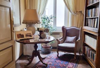 Casa Masoli allows 18 year olds to book a room