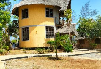 Kikambala Eco Villas has Balcony rooms