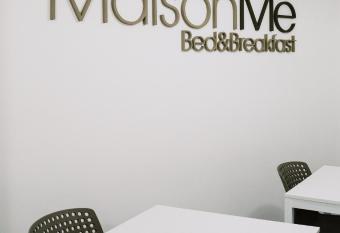 MaisonMe has Balcony rooms