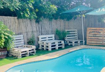 Comfort Zone BnB has Balcony rooms