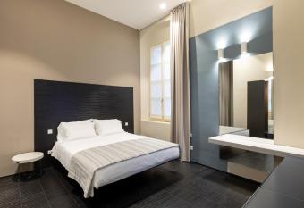 Salina Luxury Suites allows 18 year olds to book a room