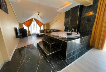 OTTO LOFT Premium Apartments allows 18 year olds to book a room