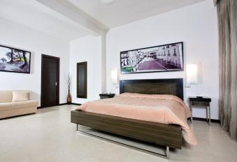 Hotel Grazia Eboli has Balcony rooms