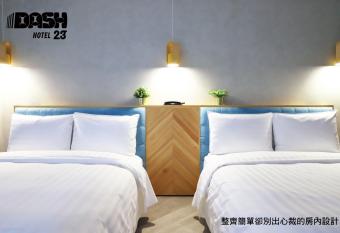 Dash 23 Hotel has Balcony rooms