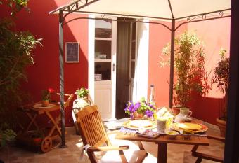 S Attobiu B&B And Guest-Houses has Balcony rooms