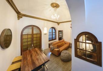 APG Palau Salieti 3 has Balcony rooms