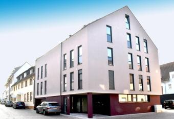 Apartmenthaus Schlossgasse allows 18 year olds to book a room