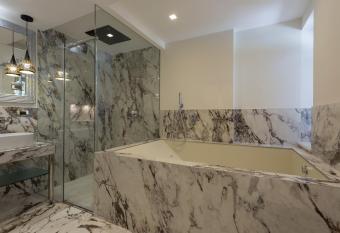 Boutique Hotel Villa Zoppi - Adults only allows 18 year olds to book a room