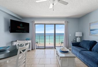 The Summit 1017 has rooms with a private hot tub