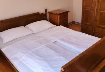 Apartman KENEDI NEVA has Balcony rooms