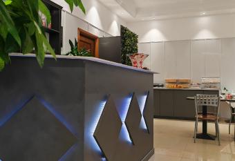 Hotel Romano has Balcony rooms