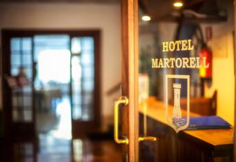 Hotel Martorell allows 18 year olds to book a room