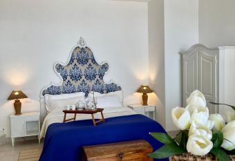 Villa Neptunus has Balcony rooms