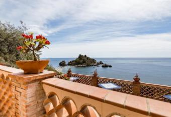 Isola Bella - Rooms il Pescatore allows 18 year olds to book a room