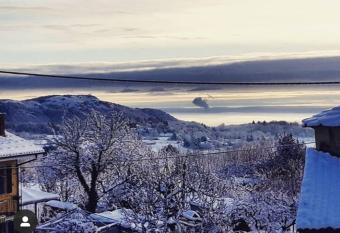 Casetta Gialla has Balcony rooms