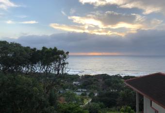 Alomsee 12 has Balcony rooms