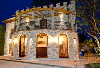 Castello dei Templari has Balcony rooms