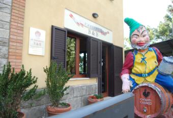 Mariani Bed&Breakfast allows 18 year olds to book a room