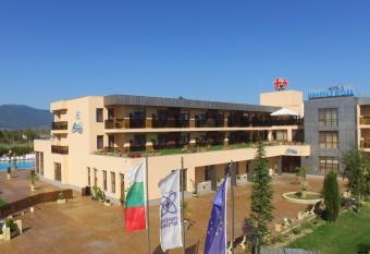 Balneo and SPA Complex MINERAL YAGODA allows 18 year olds to book a room