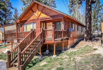 Bear Claw Bungalow-379 by Big Bear Vacations has Balcony rooms