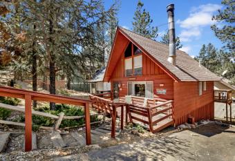A Main Escape-380 by Big Bear Vacations has Balcony rooms