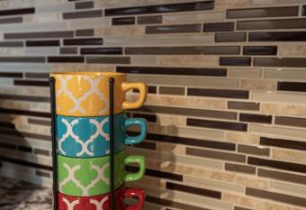 Daze Off-1690 by Big Bear Vacations has rooms with a private hot tub