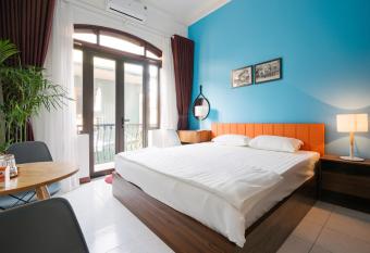 Honey homestay has Balcony rooms