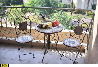 Suite Marina Caesarea has rooms with a private hot tub