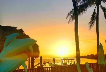 Conch Key Fishing Lodge & Marina allows 18 year olds to book a room