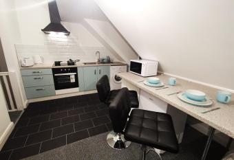 Highview House Redcar-Seaview Apartments allows 18 year olds to book a room