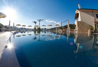 Il Casale Della Stella allows 18 year olds to book a room