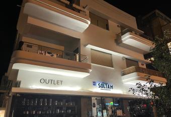 Roza Apartment has Balcony rooms