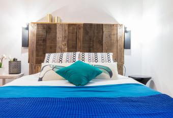Le Cocon de Juliette allows 18 year olds to book a room