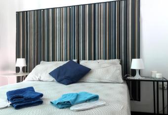 CASA DI BIANCA ATTICO PANORAMICO A CHIETI CENTRO has Balcony rooms