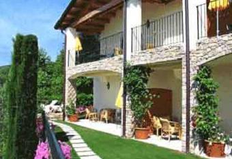Villa Giada has Balcony rooms