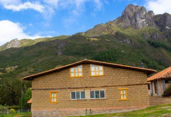 Hacienda Turistica Intihuatana has rooms with a private hot tub