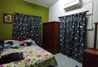 Homestay Opah Parit Buntar, Perak allows 18 year olds to book a room