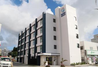 Hotel Chula Vista SENAGA -SEVEN Hotels and Resorts- allows 18 year olds to book a room