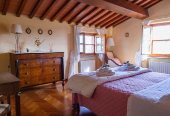 Rosso Del Chianti has Balcony rooms
