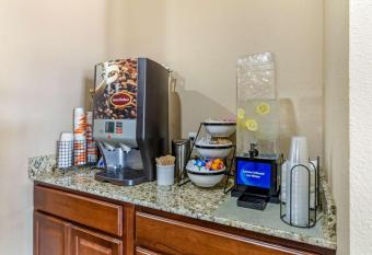 Comfort Inn and Suites Salina North allows 18 year olds to book a room